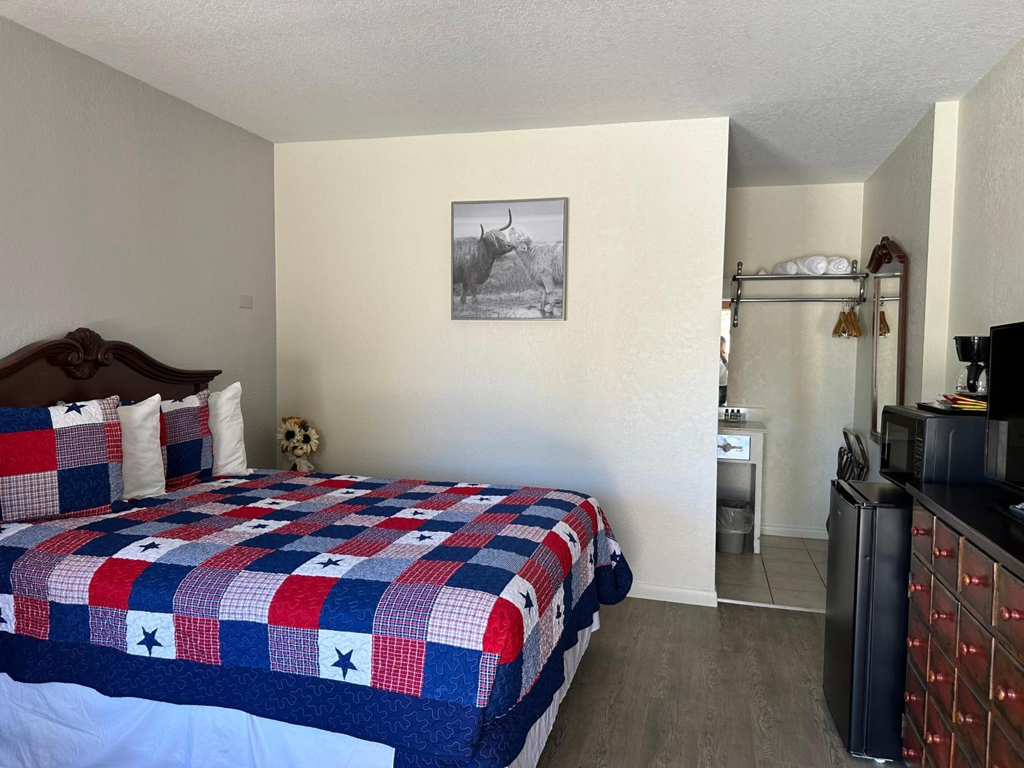 Queen Room