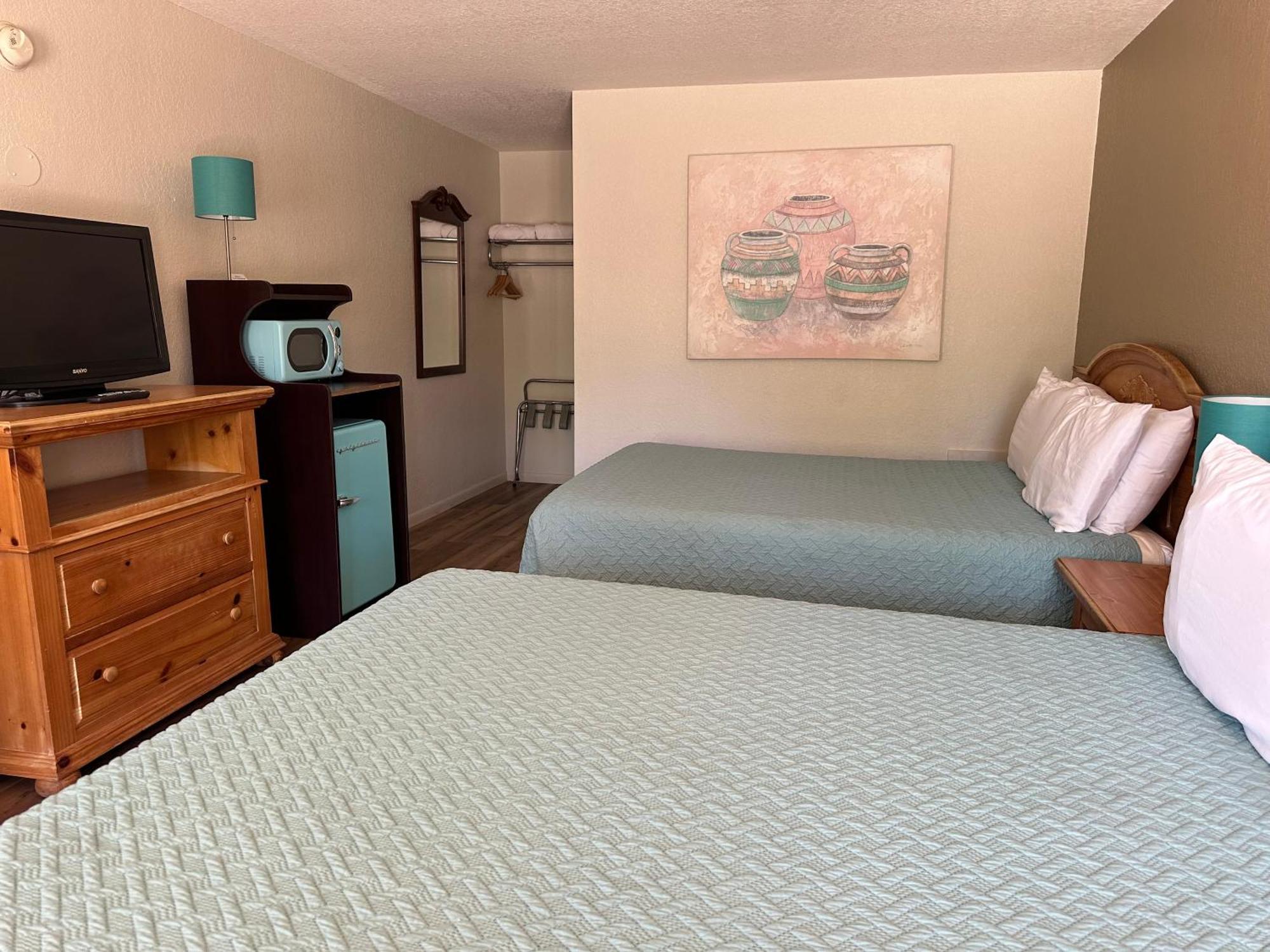 Queen Room Two Queen Beds