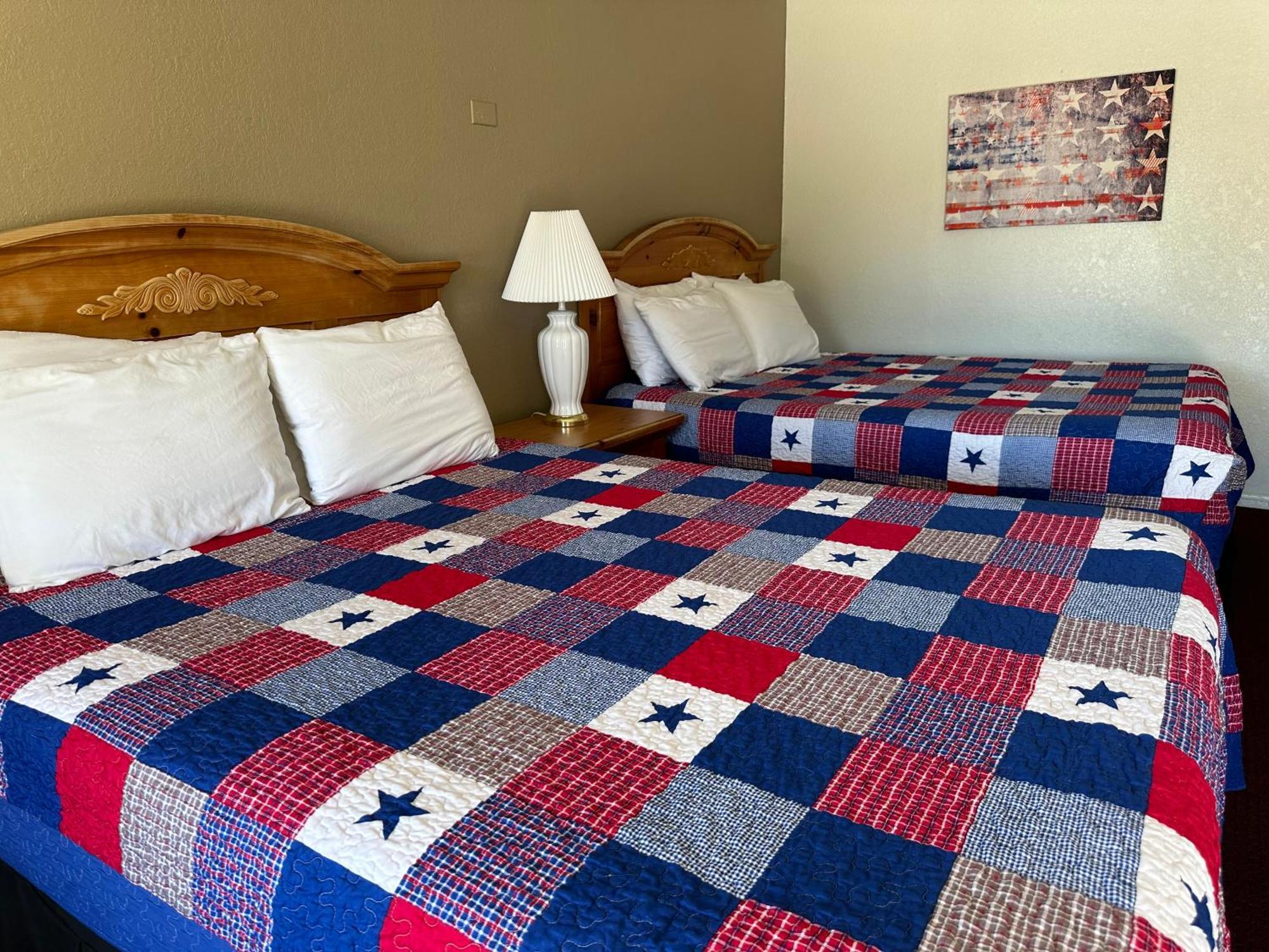 Queen Room Two Queen Beds