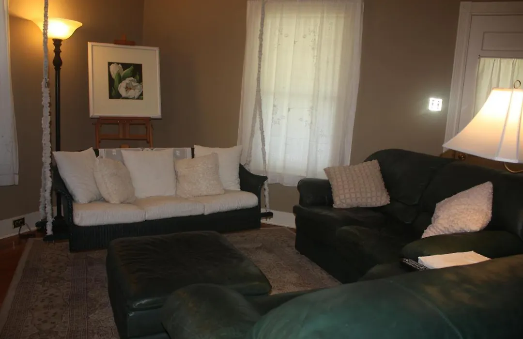 Studio B Guest House-1