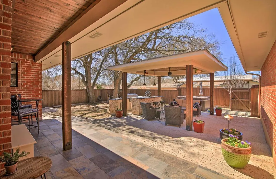 Hill Country Winery Escape With Lavish Backyard-1