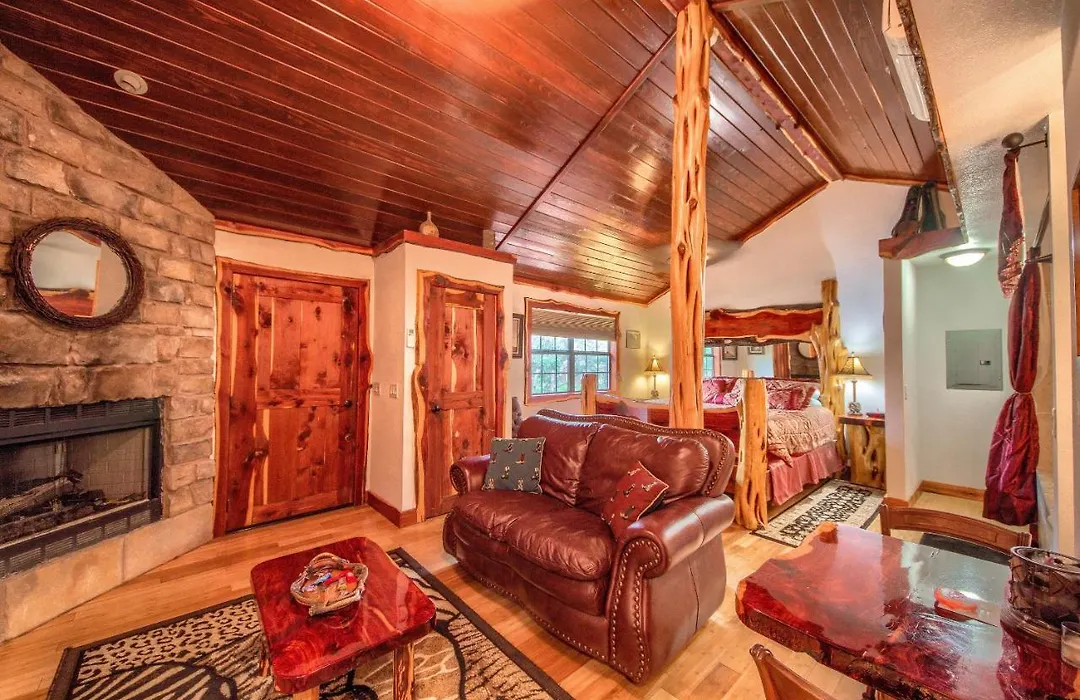 Cedar Bliss Cabin-1