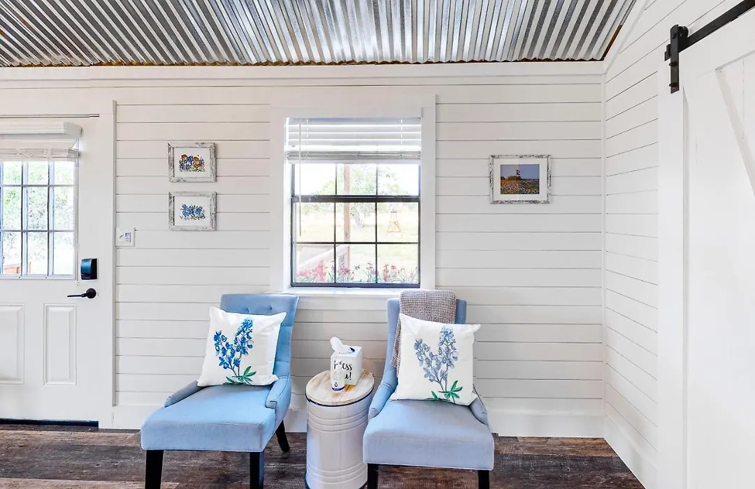 Bonny Bluebonnets Cottage 2-1