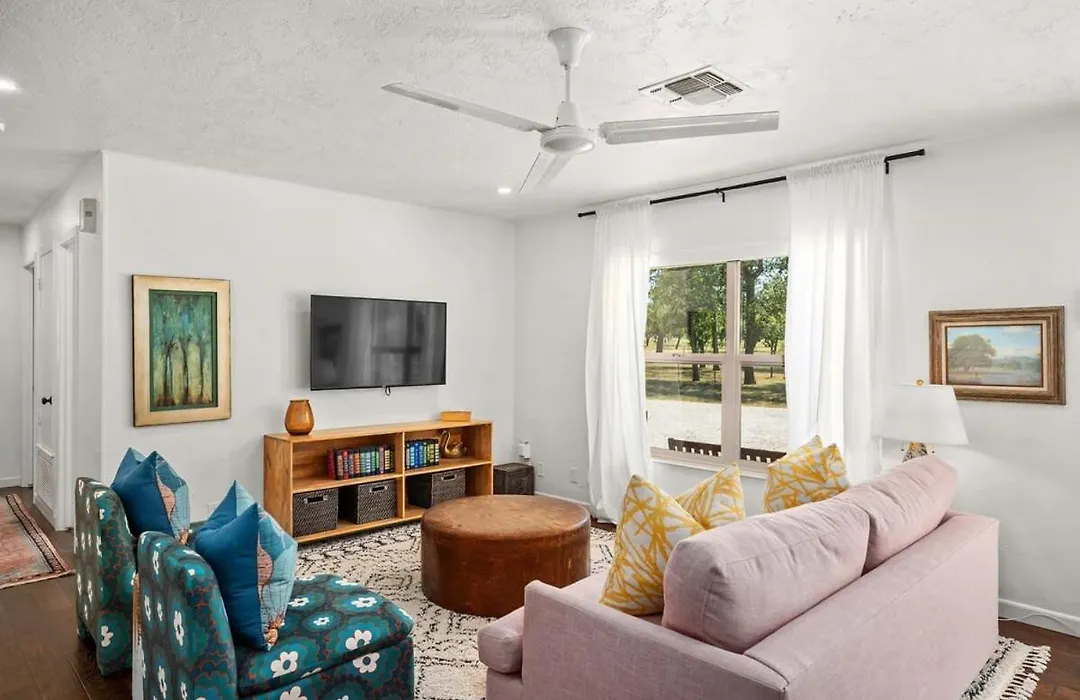 Baron'S Bungalow With Hot Tub & Pet Friendly-1