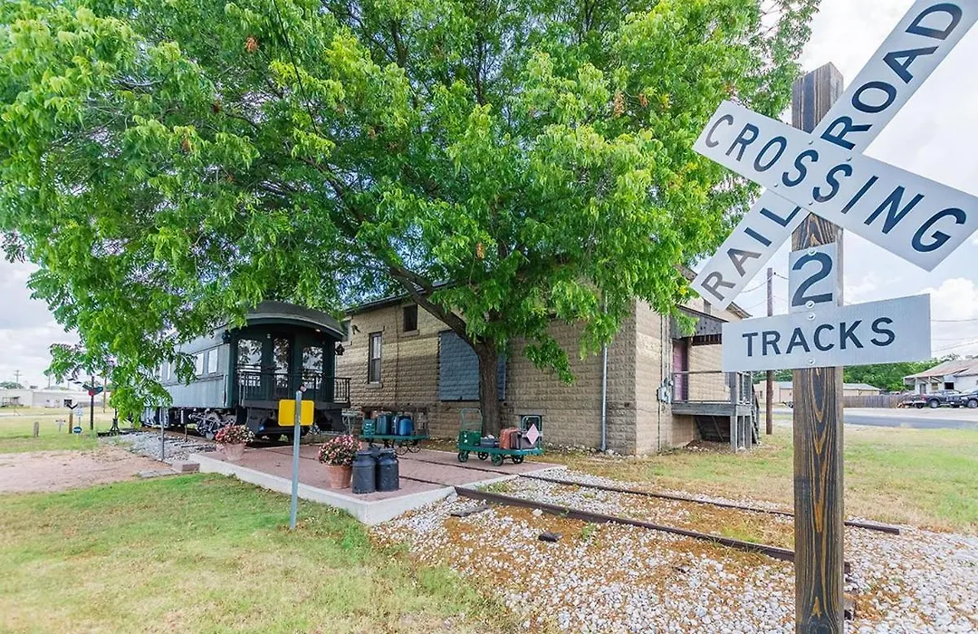 Pullman Train Car-1