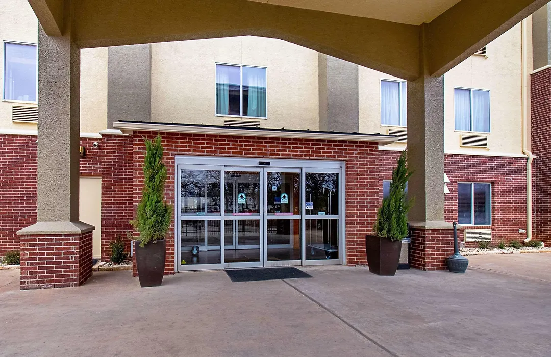 Comfort Inn & Suites Fredericksburg-1