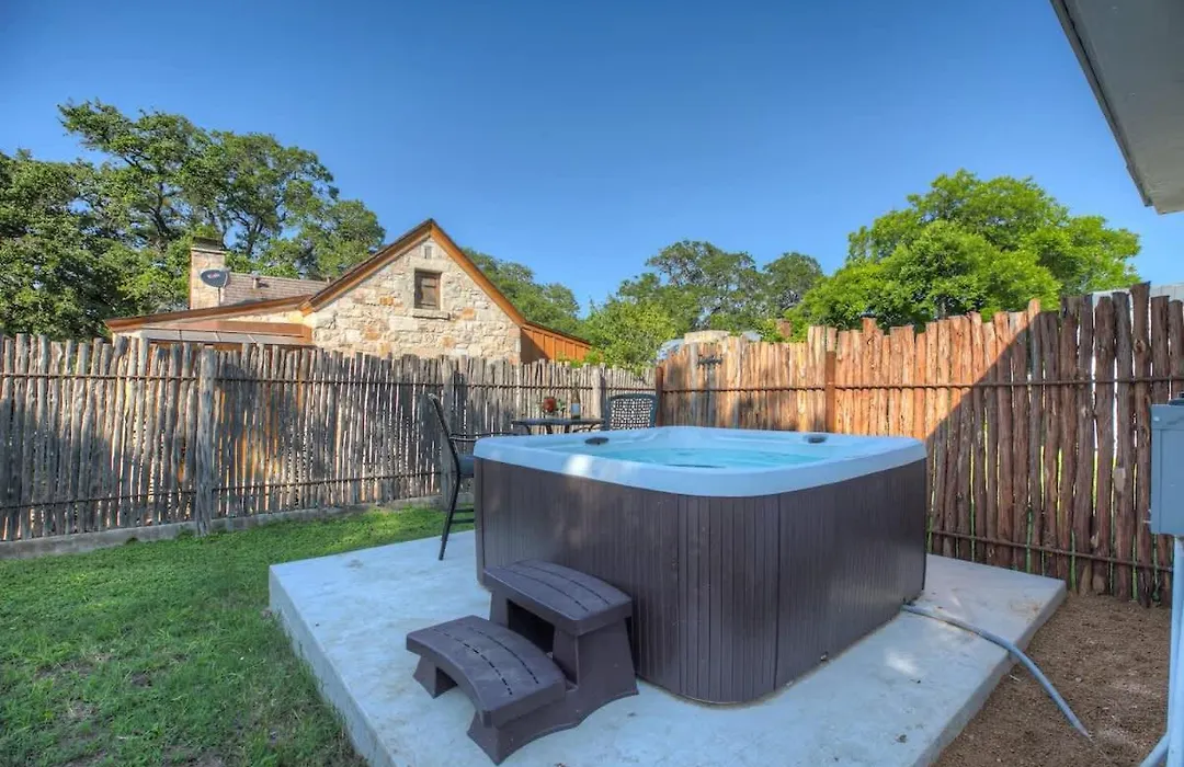 Stunning Home With Hot Tub & Grill Just 2 Blks From Main St!-1