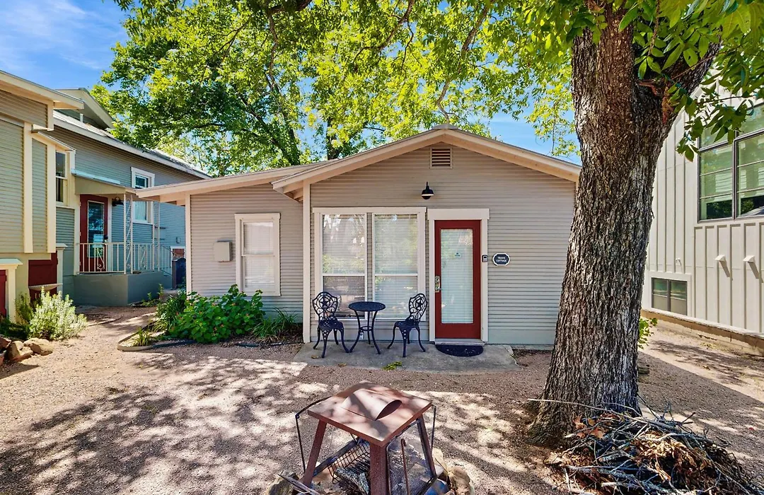 Travis Street-1