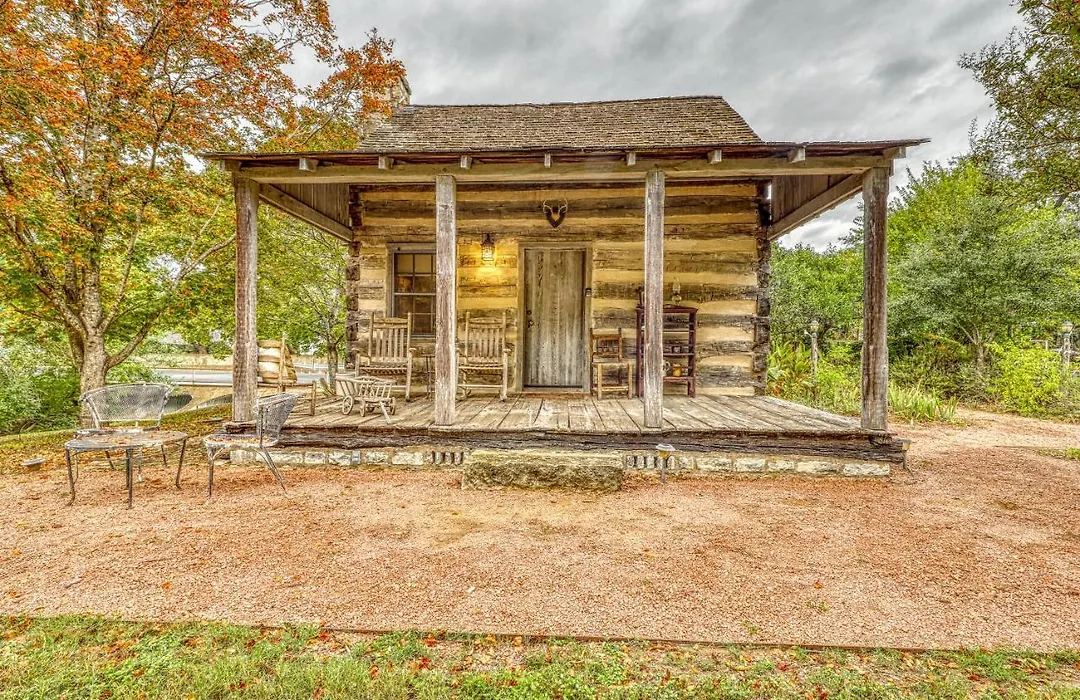 Town Creek Log Cabin-1