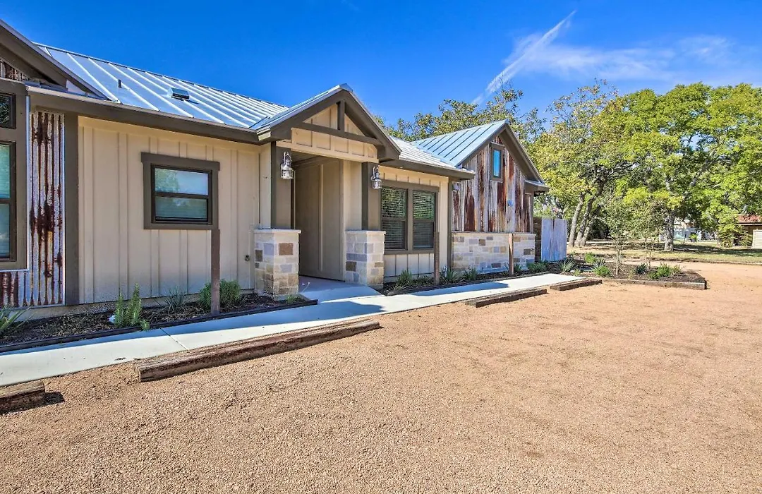 The Relaxing Hill Condo Nestled In Wine Country!-1