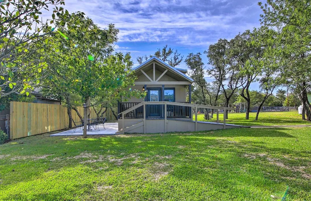 Fredericksburg Cottage ~ 1 Mile To Main Street!-1