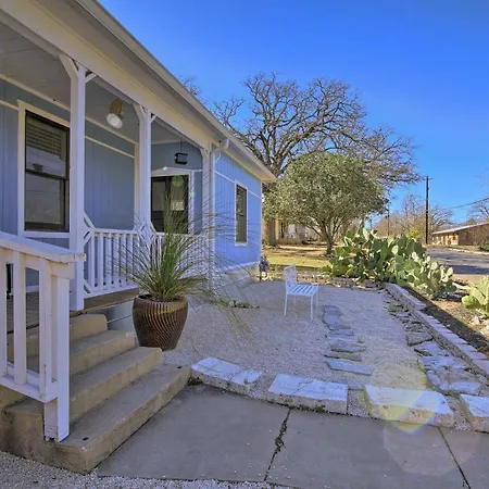 Texas Home W/ Backyard Oasis, Walk To Main St-2