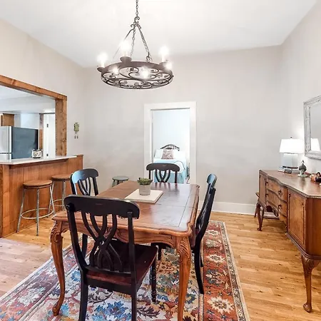 Austin Haus-2