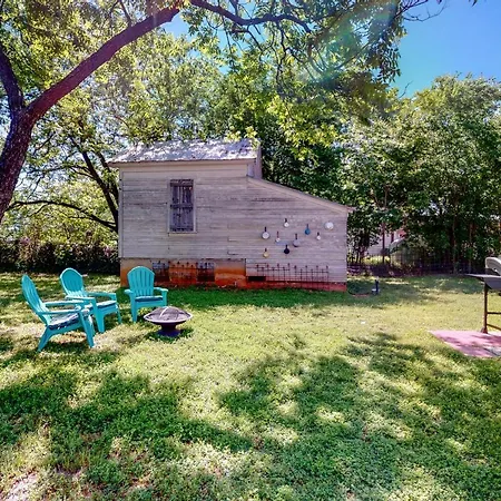 Austin Haus-3