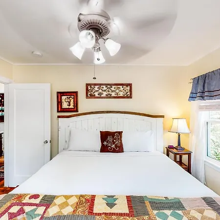 Idlewild Cottage-3