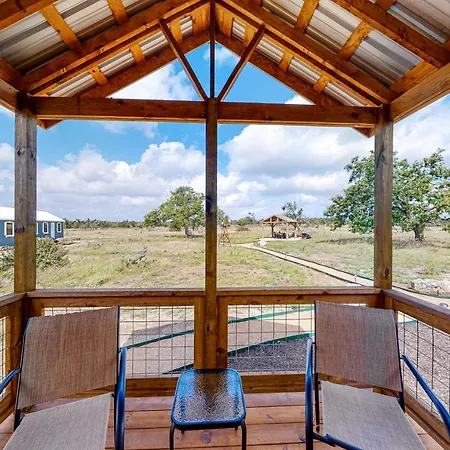 Bonny Bluebonnets Cottage 2-3