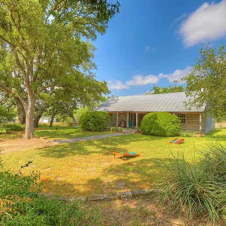 Historic Log Cabin Retreat Near Town On 5 Acres!-2