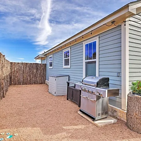 Comfy Hill Country Haven W/ Private Hot Tub!-3