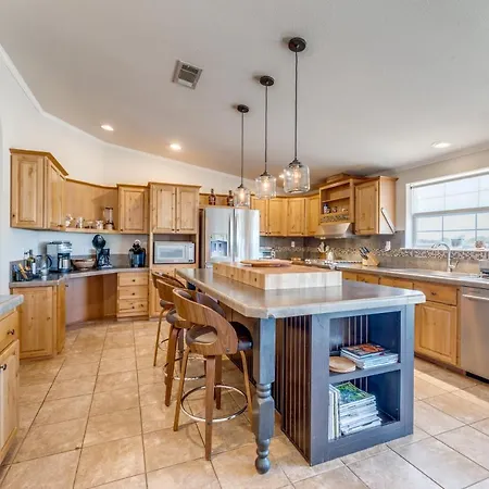 Ranch Style Home On Vineyard - Wine Specials For Guest & Chef'S Kitchen-2