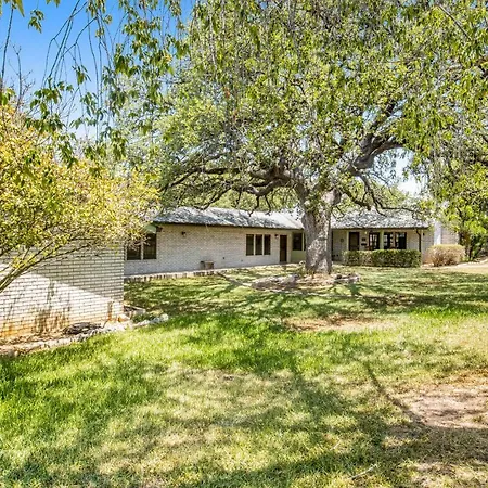 Cherry Oak Getaway-2