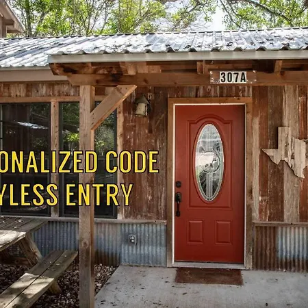Pet Friendly Treehouse Vibe With Hot Tub & Fire Pit-3