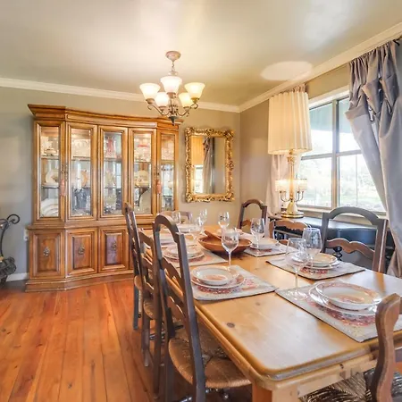 Fredericksburg Vacation Rental With Hot Tub-2