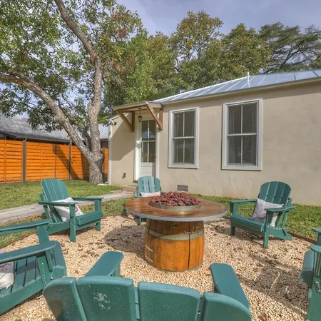 Historic Cottage With Fire Pit - 2 Blks To Main!-2