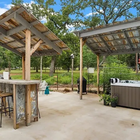 Casa Crabapple Sleeps 13 Private And Hot Tub-3