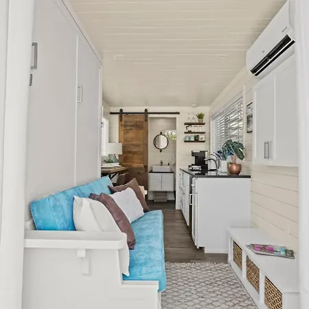New! Luxury Shipping Container The Desert Escape-3