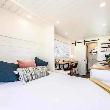 New Oak Grove-Container Retreat-3