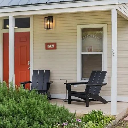 Angel'S Diamond In Town Private Cottage Hot Tub-3