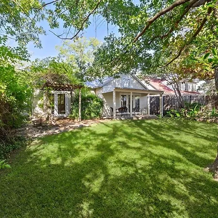 2 Bedroom Haus - 2 Blocks From Main St-2