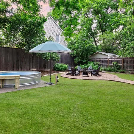 Emerald On Acorn - Hot Tub & Fire Pit-3