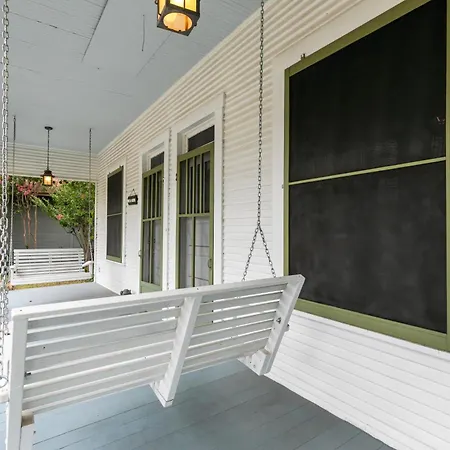 Charming Historic Home One Block From Mainst-3