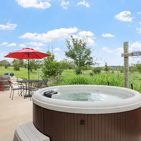 Pecan Farm Garden Haus-2