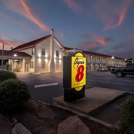 Super 8 By Wyndham Fredericksburg-3