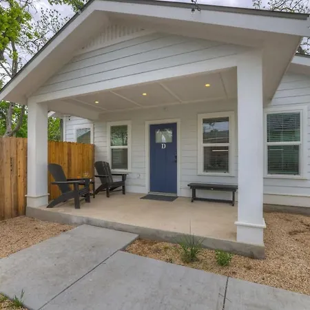 The Grove D With Hot Tub & King Beds - Walk To Main-2