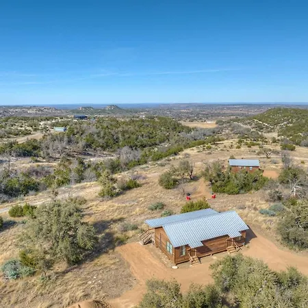 Rocky Ridge Cedar Cabin With Hot Tub & Amazing Views-2