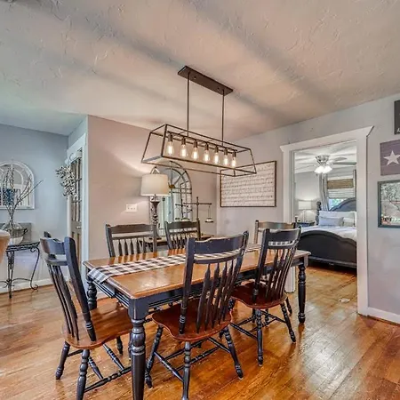 Dog-Friendly Home With Pergola, Free Wifi & Full Kitchen-3