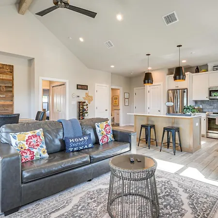 'Uncorked Ranch' Hill Country Home: 1 Mi To Winery-2