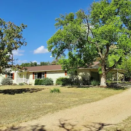 Dog-Friendly, Secluded Home 2 Miles To Main St With Firepit, Gazebo & Bbq Pit-3