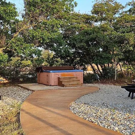 Breezy Hills Cottages - Moonlight Cottage-2