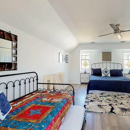 Fredericksburg Farmhaus-2