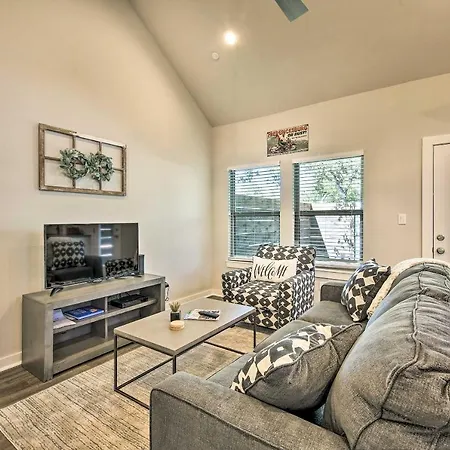 The Relaxing Hill Condo Nestled In Wine Country!-2
