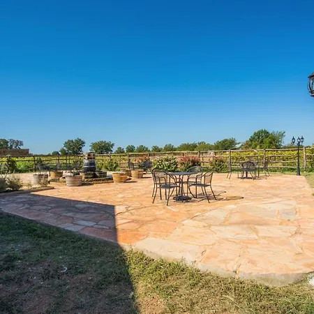 The Fig @ Mendelbaum Winery Guest Cabins-3